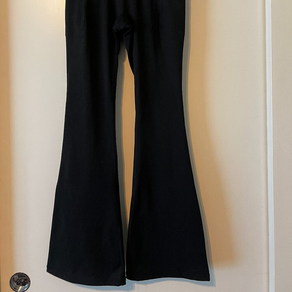 PopFlex Supersculpt Flare Legging 31" inseam, small black pockets